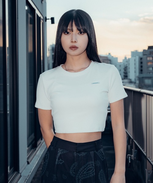 Subciety(サブサエティ)の「Brass logo rib tops【WOMEN】(Tシャツ/カットソー・レディース・ホワイト/ブラック・SMALL/MEDIUM)」の10枚目の写真