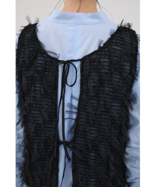 crie conforto（クリーコンフォルト）の「前後2WAYリボンフリンジベスト　秋服 / 冬服 / レイヤード（ベスト・レディース・ブラック/アイボリー・FREE）」の10枚目の写真