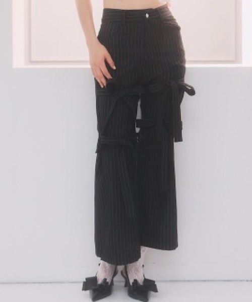 lilLilly（リルリリー）の「スーツリボンフレアパンツ（その他パンツ・レディース・ホワイト/ブラック/ピンク・SMALL/MEDIUM）」の3枚目の写真