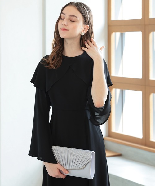 haremode（ハレモード）の「結婚式 お呼ばれ 謝恩会 成人式 対応 クラッチバッグ 変形フラップ サテン ビジューライン チェーン付き2WAY パーティ オケージョン バッグ（クラッチバッグ・レディース・ブラック/シルバー/ベージュ・FREE）」の14枚目の写真