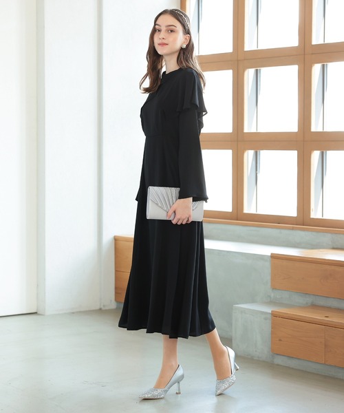 haremode（ハレモード）の「結婚式 お呼ばれ 謝恩会 成人式 対応 クラッチバッグ 変形フラップ サテン ビジューライン チェーン付き2WAY パーティ オケージョン バッグ（クラッチバッグ・レディース・ブラック/シルバー/ベージュ・FREE）」の15枚目の写真