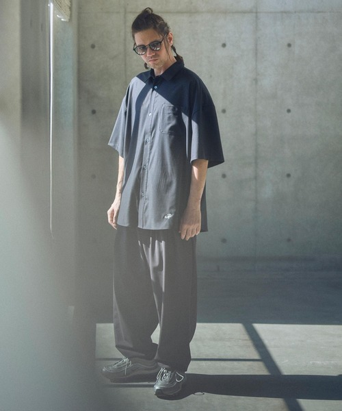 ADAM PATEK(アダムパテック)の「mp13328-ripple tuck relax pants タックパンツ(その他パンツ・メンズ・ブラック/チャコール・2/1)」の8枚目の写真