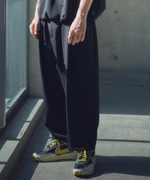 ADAM PATEK(アダムパテック)の「mp13328-ripple tuck relax pants タックパンツ(その他パンツ・メンズ・ブラック/チャコール・2/1)」の10枚目の写真