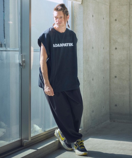 ADAM PATEK(アダムパテック)の「mp13328-ripple tuck relax pants タックパンツ(その他パンツ・メンズ・ブラック/チャコール・2/1)」の16枚目の写真