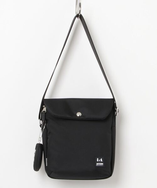 MOOMIN（ムーミン）の「MOOMIN フラップデザインタテ型ショルダーバッグ（ショルダーバッグ・レディース・ブラック/レッド/ベージュ/グリーン・FREE）」の5枚目の写真