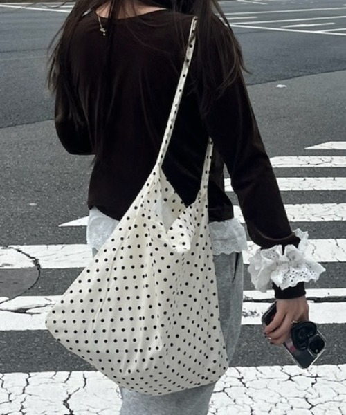 Birthday room（バースデイルーム）の「ドットショルダーBAG/dot shoulder bag（ショルダーバッグ・レディース・ブラック/アイボリー・FREE）」の10枚目の写真