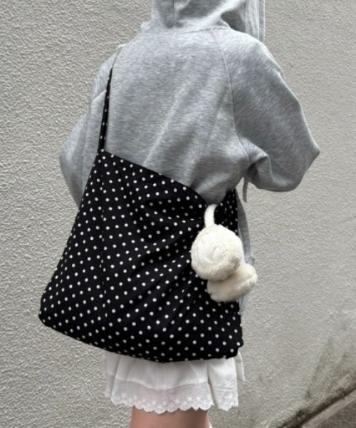 Birthday room（バースデイルーム）の「ドットショルダーBAG/dot shoulder bag（ショルダーバッグ・レディース・ブラック/アイボリー・FREE）」の9枚目の写真