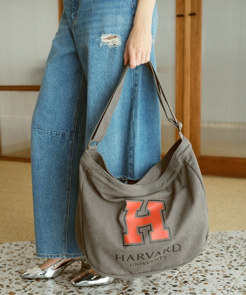 SALON de RUBAN(サロンドルヴァン)の「【SALON de RUBAN / サロン ド ルヴァン】 HARVARD UNIVERSITY ショルダーバッグ(ショルダーバッグ・レディース・グレー/アイボリー/ワイン・FREE)」の1枚目の写真