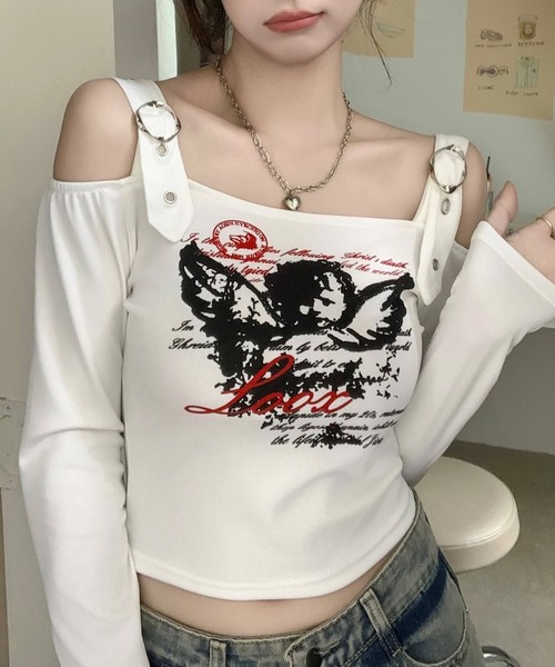 shopnikoniko（ショップニコニコ）の「ショート丈 ロンT エンジェル ベルトオフショルダー ロングTシャツ 長袖 クロップド丈（Tシャツ/カットソー・レディース・ベージュ/ホワイト/ブラック・フリー）」の2枚目の写真