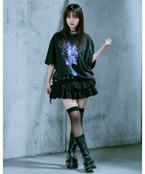 TRAVAS TOKYO（トラバス トウキョウ）の「『TRAVAS TOKYO/トラバス トーキョー』イラストプリント加工Tシャツ（Tシャツ/カットソー・レディース・ブラック/パープル・FREE）」の4枚目の写真