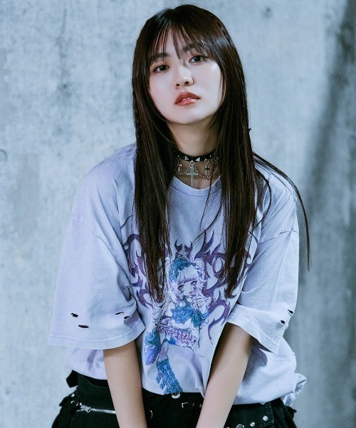 TRAVAS TOKYO（トラバス トウキョウ）の「『TRAVAS TOKYO/トラバス トーキョー』イラストプリント加工Tシャツ（Tシャツ/カットソー・レディース・ブラック/パープル・FREE）」の8枚目の写真