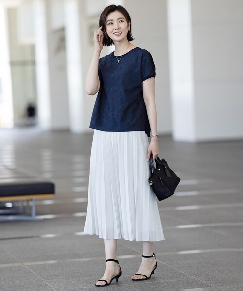 J.PRESS Ladies（J.プレス レディス）の「【洗える】シアータフタ プリーツ スカート（スカート・レディース・ライトグレー系/ダークブラウン系/サックスブルー系・XXS/XS/S）」の4枚目の写真