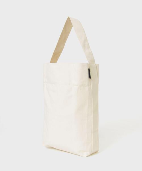 URBAN RESEARCH（アーバンリサーチ）の「Kaan　BUCKET TOTE COTTON（トートバッグ・メンズ・ブラック/ブラック系その他/ナチュラル・FREE）」の5枚目の写真