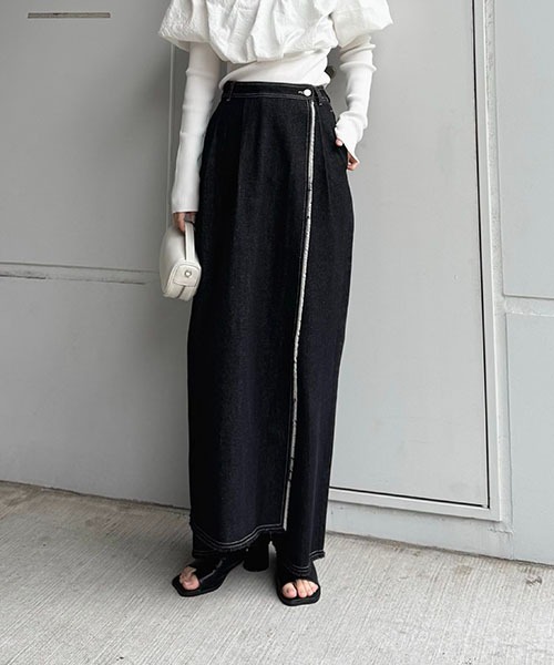 WILLFULLY(ウィルフリー)の「2way wrap tapered denim pants(デニムパンツ・レディース・ブラック/ブルー・S/M)」の2枚目の写真