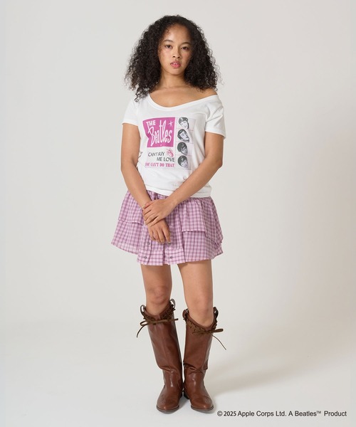 TINA:JOJUN(ティーナジョジュン)の「THE BEATLES オフショルTシャツ TINA:JOJUN(Tシャツ/カットソー・レディース・ピンク/レッド・M)」の4枚目の写真