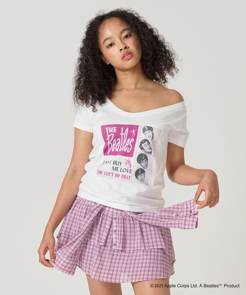 TINA:JOJUN(ティーナジョジュン)の「THE BEATLES オフショルTシャツ TINA:JOJUN(Tシャツ/カットソー・レディース・ピンク/レッド・M)」の6枚目の写真