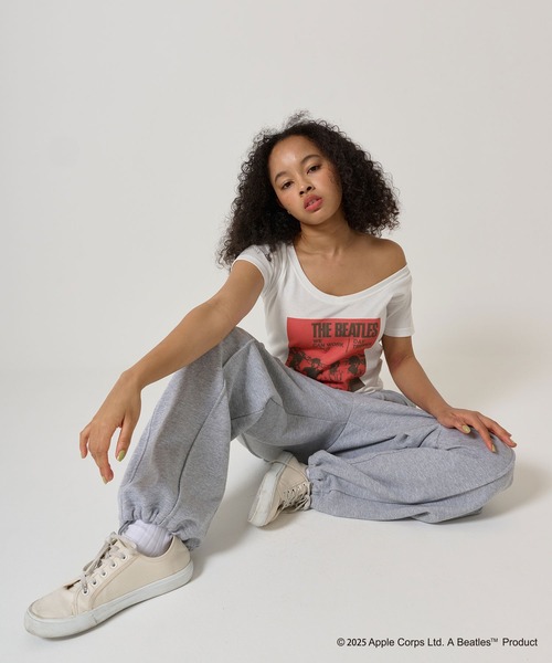 TINA:JOJUN(ティーナジョジュン)の「THE BEATLES オフショルTシャツ TINA:JOJUN(Tシャツ/カットソー・レディース・ピンク/レッド・M)」の13枚目の写真