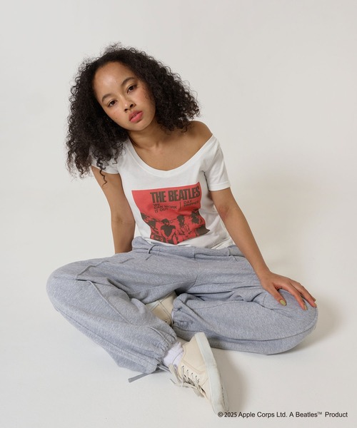 TINA:JOJUN(ティーナジョジュン)の「THE BEATLES オフショルTシャツ TINA:JOJUN(Tシャツ/カットソー・レディース・ピンク/レッド・M)」の15枚目の写真