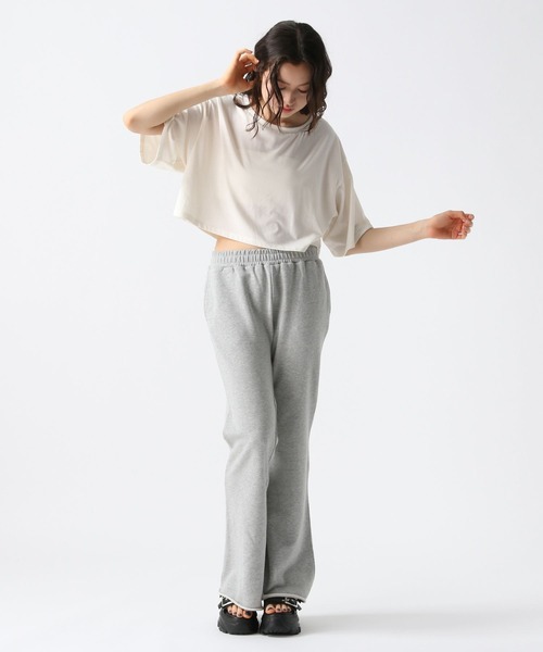 FOREVER 21（フォーエバー トゥエンティーワン）の「【2025SS】スウェットフレアパンツ（スウェットパンツ・レディース・ブラック/グレー/ブルー・SMALL/MEDIUM/LARGE）」の16枚目の写真