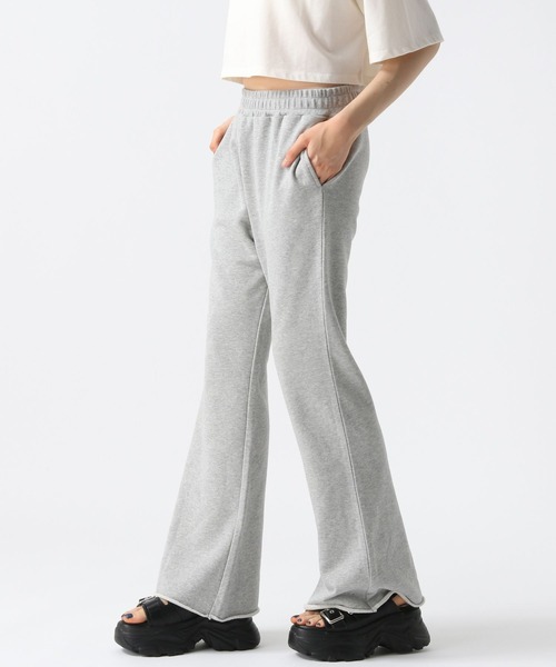 FOREVER 21（フォーエバー トゥエンティーワン）の「【2025SS】スウェットフレアパンツ（スウェットパンツ・レディース・ブラック/グレー/ブルー・SMALL/MEDIUM/LARGE）」の20枚目の写真