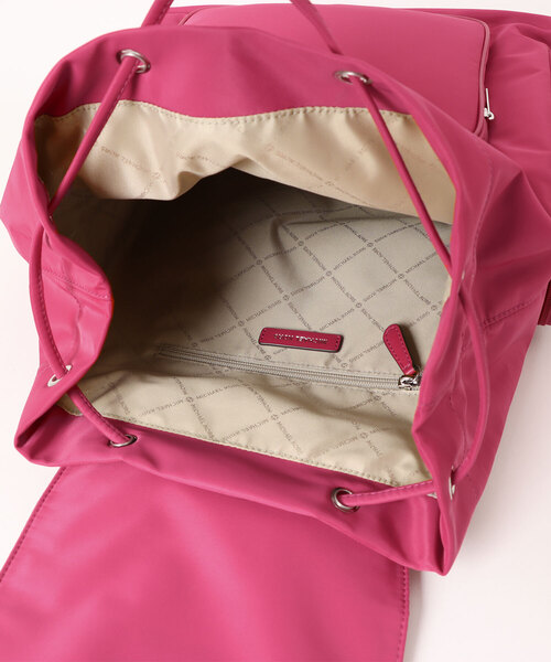 MICHAEL KORS（マイケルコース）の「KHAI ナイロン カーゴ バックパック ラージ（バックパック/リュック・レディース・ピンク系・FREE）」の3枚目の写真