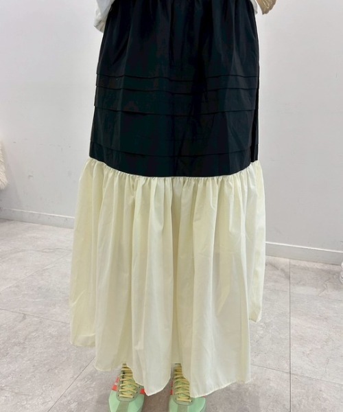 ipugo（イプゴ）の「【メーガン花子様着用】ipugo/イプゴ バイカラー フレアロングスカート（スカート・レディース・ブルー/ブラック・FREE）」の6枚目の写真
