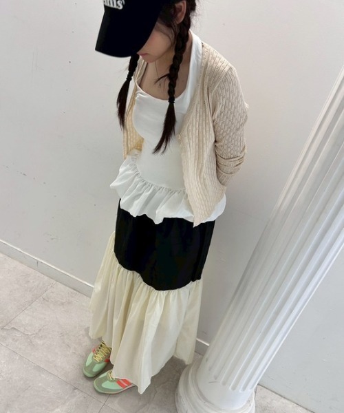 ipugo（イプゴ）の「【メーガン花子様着用】ipugo/イプゴ バイカラー フレアロングスカート（スカート・レディース・ブルー/ブラック・FREE）」の8枚目の写真