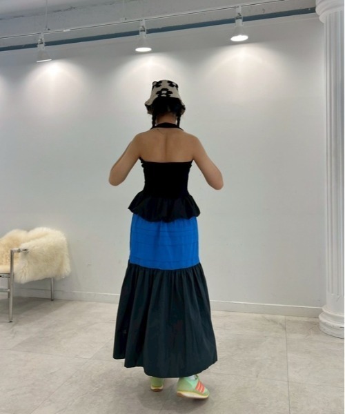 ipugo（イプゴ）の「【メーガン花子様着用】ipugo/イプゴ バイカラー フレアロングスカート（スカート・レディース・ブルー/ブラック・FREE）」の21枚目の写真