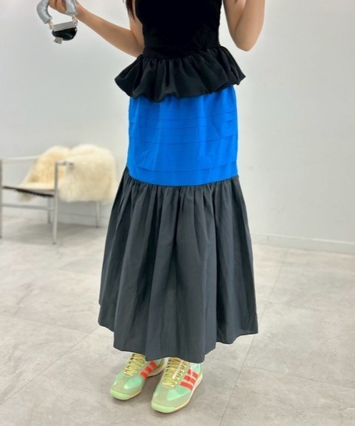 ipugo（イプゴ）の「【メーガン花子様着用】ipugo/イプゴ バイカラー フレアロングスカート（スカート・レディース・ブルー/ブラック・FREE）」の12枚目の写真
