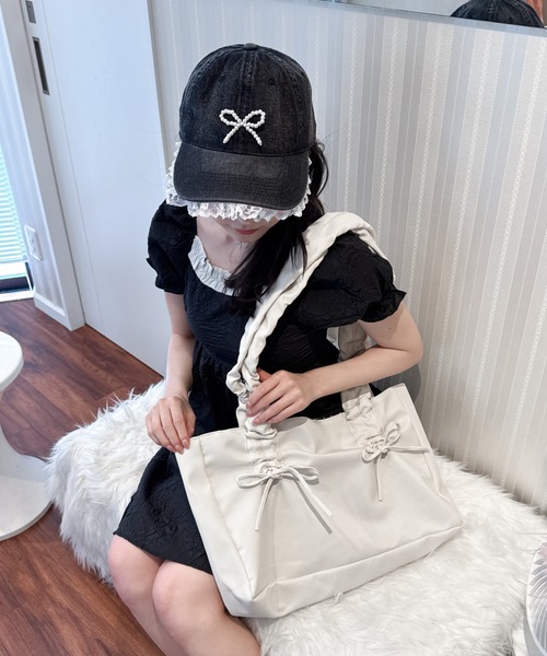 Mejoul(メジュール)の「ギャザーハンドルリボンナイロントートバッグ(トートバッグ・レディース・ブラック/グレー/ピンク/ホワイト・F)」の9枚目の写真