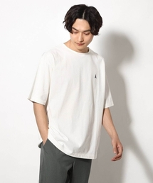 a.v.v（アーヴェヴェ）の「【接触冷感】エッフェル塔刺繍ボートネックTシャツ（Tシャツ/カットソー・メンズ）」