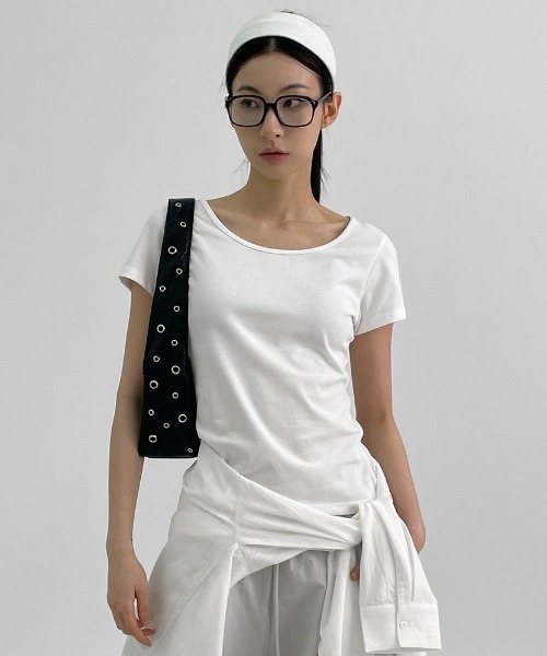 BLACKUP（ブラックアップ）の「[MADE] イズニーUネック半袖Tシャツ（Tシャツ/カットソー・レディース・ブラック/ホワイト・FREE）」の2枚目の写真