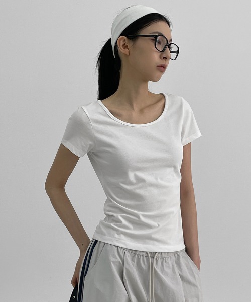 BLACKUP（ブラックアップ）の「[MADE] イズニーUネック半袖Tシャツ（Tシャツ/カットソー・レディース・ブラック/ホワイト・FREE）」の7枚目の写真