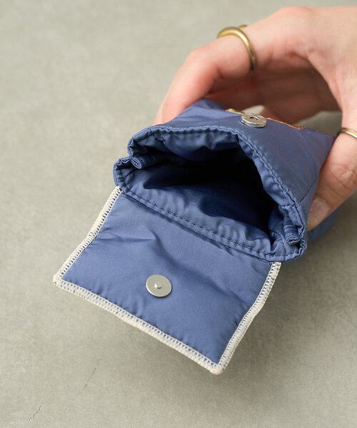 BIRTHDAY BAR（バースデイバー）の「リトルモカストラップミニポーチ（ポーチ・レディース・ネイビー/ホワイト/ホワイト系その他・0）」の12枚目の写真