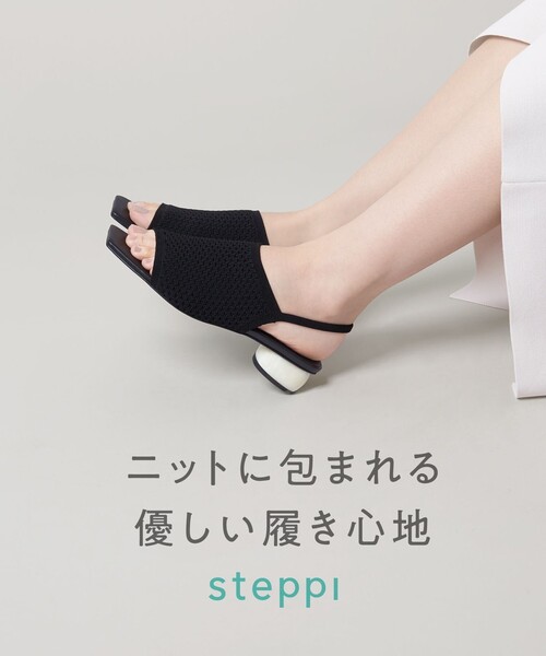 UNFILO(アンフィーロ)の「【一部店舗限定 / 洗える】ストーン ヒールサンダル(サンダル・レディース・ブラック系・5h/4h/6h)」の2枚目の写真