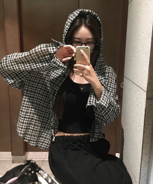 BEIDELLI（ベイデリー）の「[MADE] フード付きサマーチェックシャツ（シャツ/ブラウス・レディース・ブラウン/ネイビー/ブラック・FREE）」の16枚目の写真