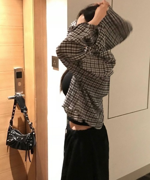 BEIDELLI（ベイデリー）の「[MADE] フード付きサマーチェックシャツ（シャツ/ブラウス・レディース・ブラウン/ネイビー/ブラック・FREE）」の11枚目の写真