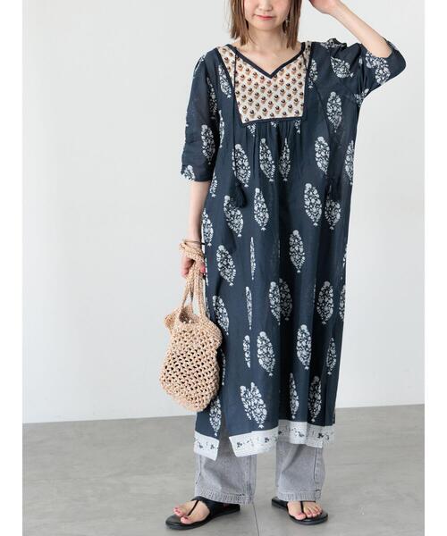 Lugnoncure（ルノンキュール）の「【INDIA made】花柄プリントワンピース（ワンピース・レディース・オフホワイト/ネイビー/グリーン・F）」の9枚目の写真