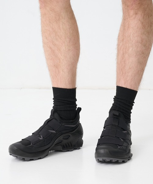 WHITE MOUNTAINEERING(ホワイトマウンテニアリング)の「【White Mountaineering / ホワイトマウンテニアリング】WM x ecco 25SS C-trail SLIP-ON(スニーカー・メンズ・ブラック・40/41/42/43/44/45)」の18枚目の写真