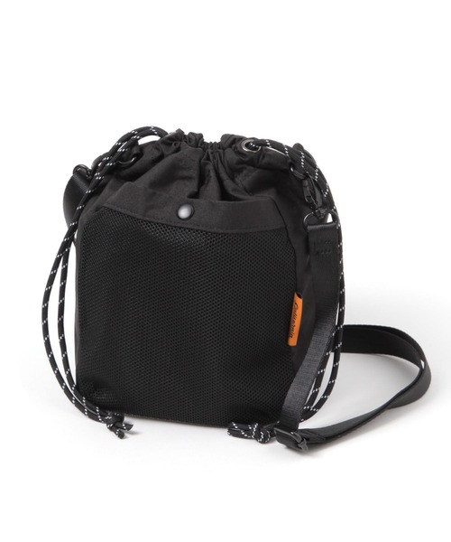 BAYFLOW（ベイフロー）の「2WAY巾着ショルダーバッグ（ユニセックス）（ハンドバッグ・メンズ・ブラック/カーキ/ベージュ・FREE）」の2枚目の写真