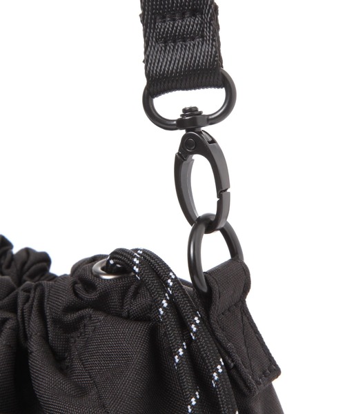 BAYFLOW（ベイフロー）の「2WAY巾着ショルダーバッグ（ユニセックス）（ハンドバッグ・メンズ・ブラック/カーキ/ベージュ・FREE）」の16枚目の写真