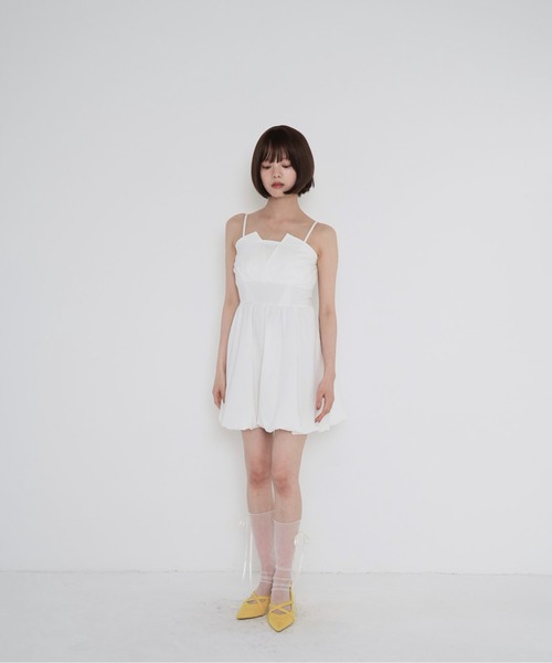 Uenui(ウニュイ)の「【 cunii 】 ノッチ ネック キャミ ドレス フレア ワンピース(ワンピース・レディース・ホワイト/ブラック・FREE)」の13枚目の写真