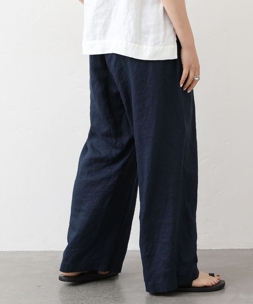 JOURNAL STANDARD LUXE（ジャーナルスタンダード　ラックス）の「リネン タックパンツ（その他パンツ・レディース・ブラック/ネイビー・SMALL/MEDIUM）」の19枚目の写真