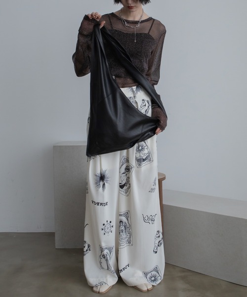 VACANCY（ヴァカンシー）の「ツイスト巻きスカート風トートバッグ（トートバッグ・レディース・ブラック/マスタード・FREE）」の16枚目の写真