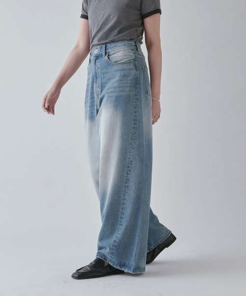 Lui's ワイドレッグジーンズ Lui's（ルイス）の「ワイドレッグジーンズ（デニムパンツ）」 - WEAR