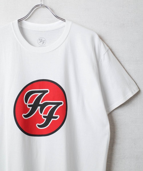 ROCK-OFF（ロックオフ）の「【ROCK-OFF】FOO FIGHTERS FF LOGO T-SHIRTS（Tシャツ/カットソー・メンズ・ブラック/ホワイト・X-LARGE/LARGE/MEDIUM）」の2枚目の写真