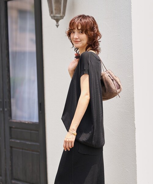 RIVE DROITE（リヴドロワ）の「【ひんやりタッチ・セットアップ対応可】レーヨン混バックテールニット（ニット/セーター・レディース・グレー/ブラウン/ベージュ/ブラック・FREE）」の10枚目の写真