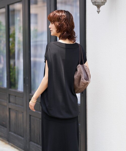 RIVE DROITE（リヴドロワ）の「【ひんやりタッチ・セットアップ対応可】レーヨン混バックテールニット（ニット/セーター・レディース・グレー/ブラウン/ベージュ/ブラック・FREE）」の11枚目の写真