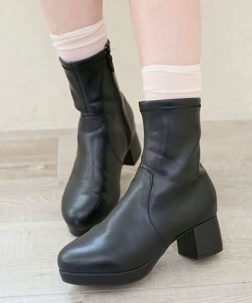 MAJESTIC LEGON（マジェスティックレゴン）の「フカフカヒールストレッチブーツ（ブーツ・レディース・ベージュ系その他2/ブラック系その他/アイボリー/ブラウン系その他5/グレー系その他/ブラック・SMALL/MEDIUM/LARGE/X-LARGE/XXL）」の19枚目の写真