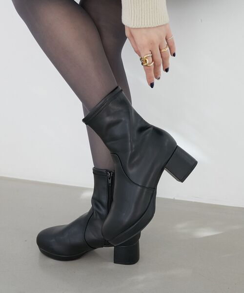 MAJESTIC LEGON（マジェスティックレゴン）の「フカフカヒールストレッチブーツ（ブーツ・レディース・ベージュ系その他2/ブラック系その他/アイボリー/ブラウン系その他5/グレー系その他/ブラック・SMALL/MEDIUM/LARGE/X-LARGE/XXL）」の15枚目の写真